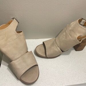 DV Dolce Vita “Brista” Block Heel Sandals – Women’s Size 12